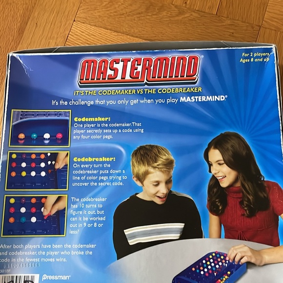 Mastermind The Classic Game of Logic & Deductions Codemaker vs Codebreaker - Picture 2 of 2